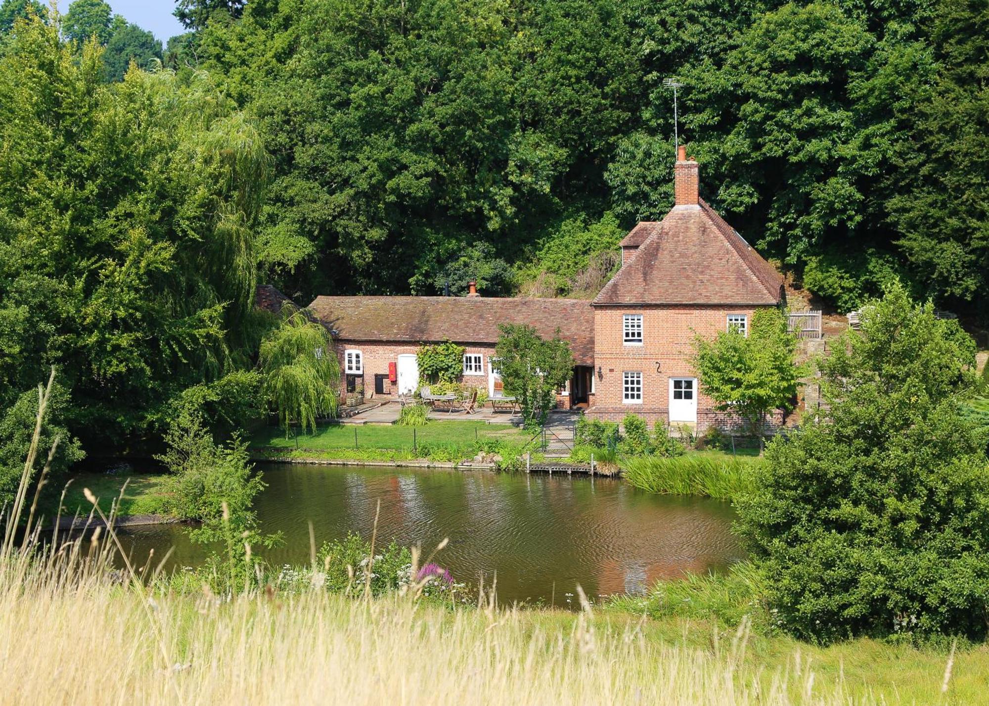 Leeds Castle Holiday Cottages Maidstone Rum bild