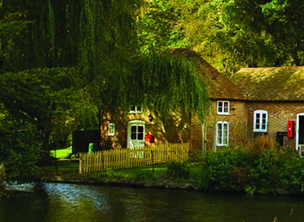 Leeds Castle Holiday Cottages Maidstone Rum bild